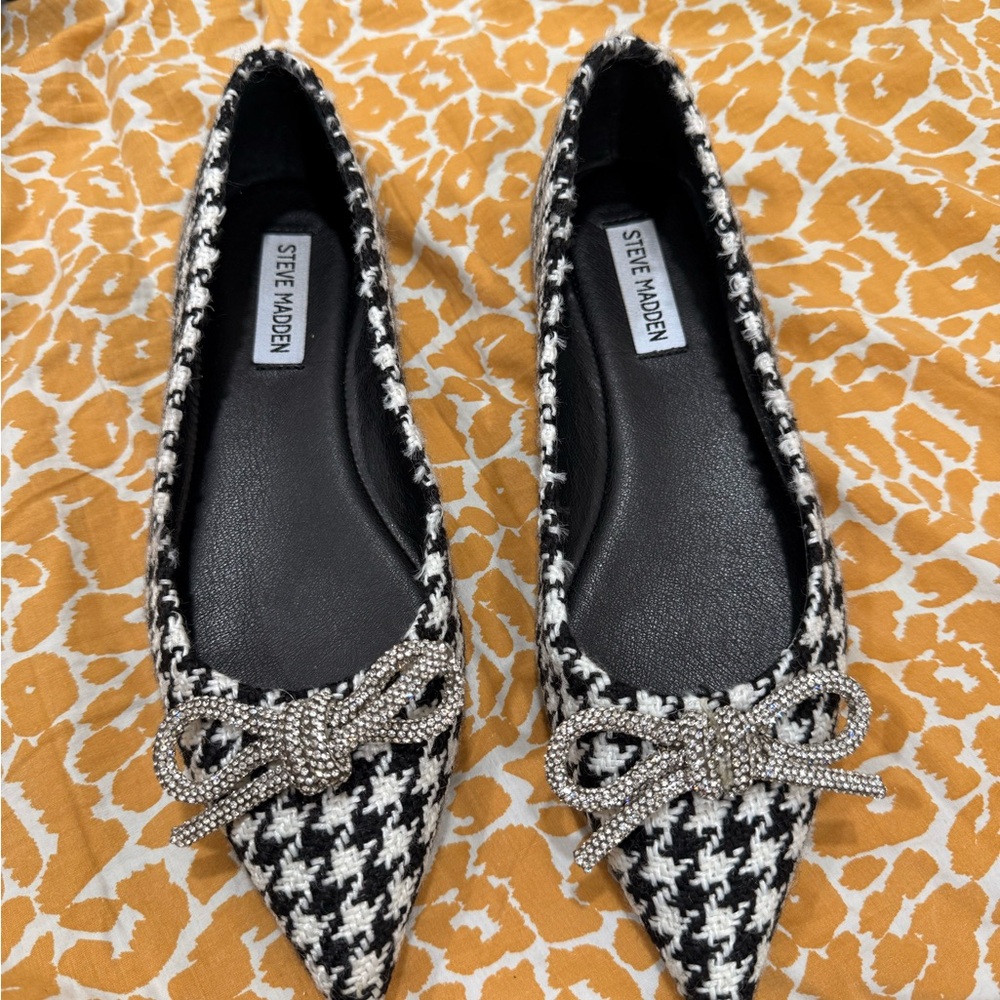 Steve Madden Black and White Houndstooth Flats with Metallic Detail